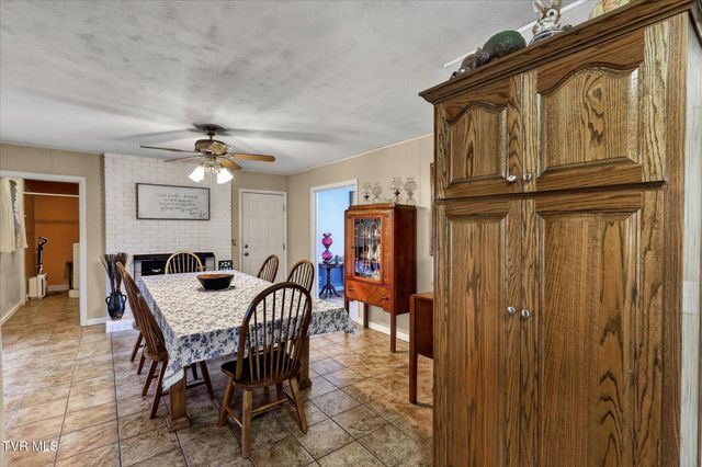 167 Charleston Street, Weber City, VA 24290