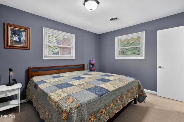 167 Charleston Street, Weber City, VA 24290