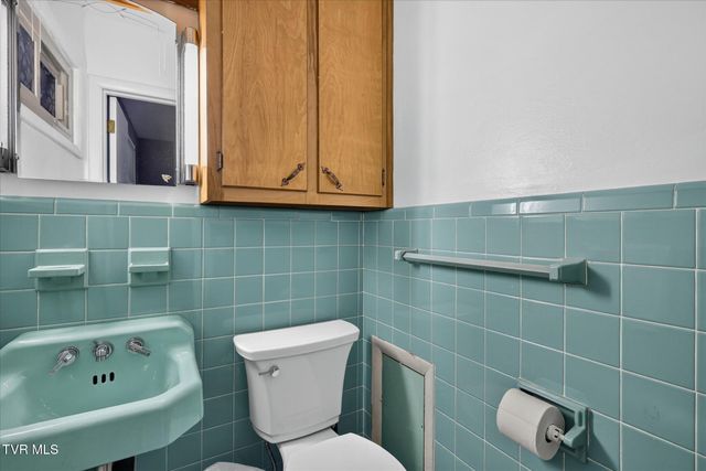 167 Charleston Street, Weber City, VA 24290