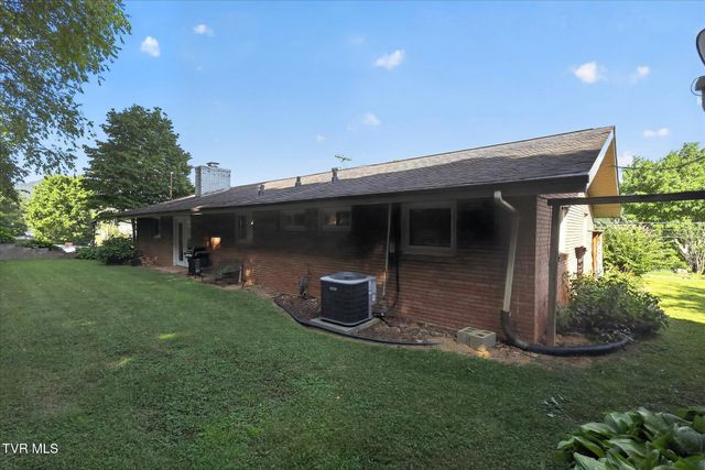 167 Charleston Street, Weber City, VA 24290
