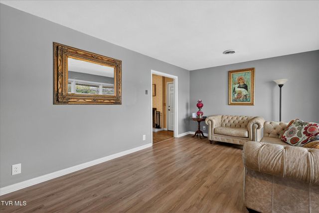167 Charleston Street, Weber City, VA 24290