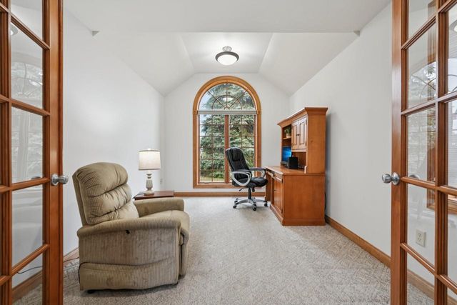 2527 W Goldcrest AVENUE, Milwaukee, WI 53221