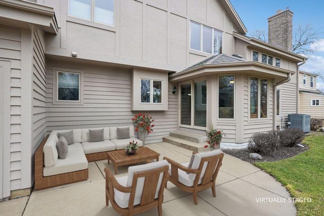 2527 W Goldcrest AVENUE, Milwaukee, WI 53221