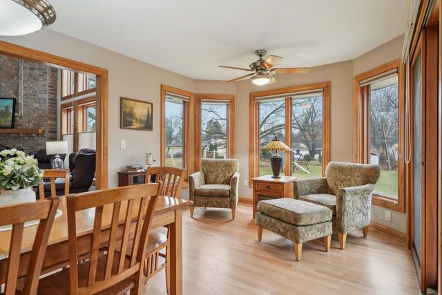 2527 W Goldcrest AVENUE, Milwaukee, WI 53221