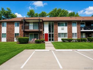 7446 Sieloff Drive F, Hazelwood, MO 63042