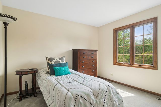 305 Anne Court, Prospect Heights, IL 60070