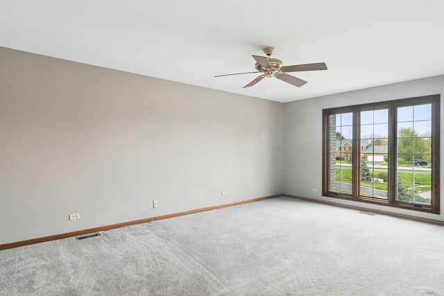 305 Anne Court, Prospect Heights, IL 60070