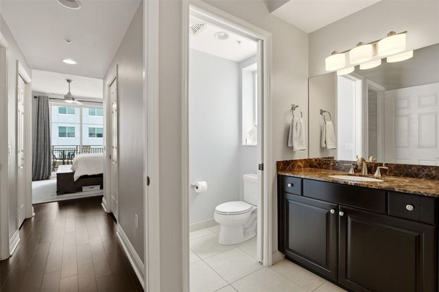 100 CENTRAL AVENUE H716, Sarasota, FL 34236