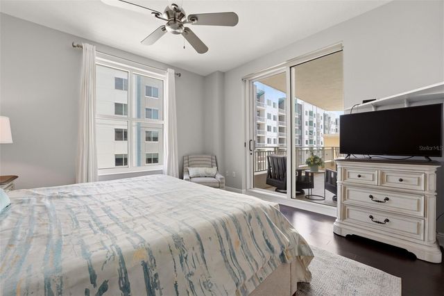 100 CENTRAL AVENUE H716, Sarasota, FL 34236