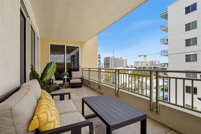 100 CENTRAL AVENUE H716, Sarasota, FL 34236