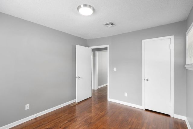 4823 S Madison Ave, Wichita, KS 67216