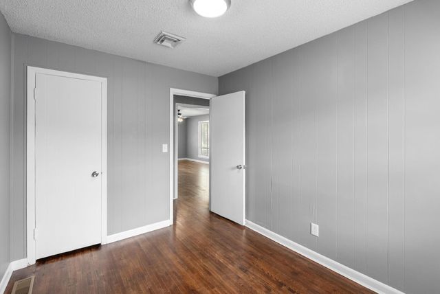 4823 S Madison Ave, Wichita, KS 67216