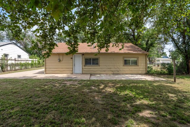 4823 S Madison Ave, Wichita, KS 67216