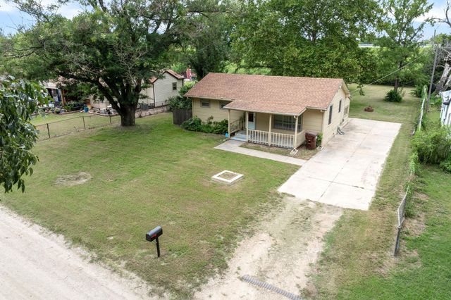 4823 S Madison Ave, Wichita, KS 67216