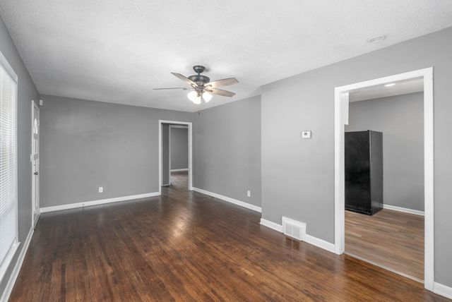 4823 S Madison Ave, Wichita, KS 67216