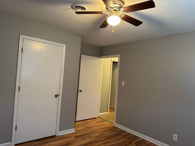 1829 Bourne Cir, Clarksville, TN 37043