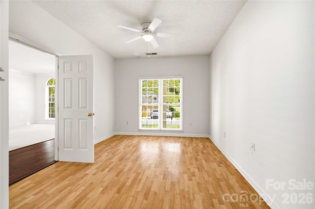 2604 Lamp Post Lane, Kannapolis, NC 28081
