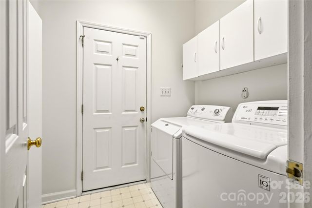 2604 Lamp Post Lane, Kannapolis, NC 28081