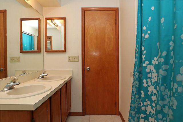 5722 BAY SIDE DRIVE, Orlando, FL 32819