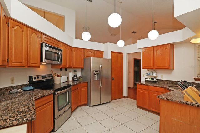 5722 BAY SIDE DRIVE, Orlando, FL 32819