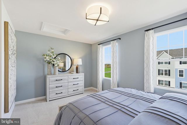 364 ANTHEM ST, Ranson, WV 25438