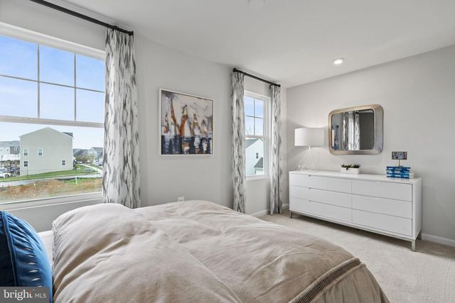 364 ANTHEM ST, Ranson, WV 25438