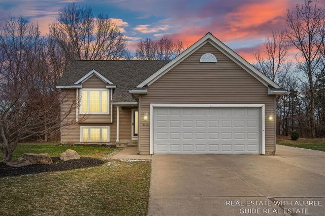 6948 Shady Knoll Drive, Caledonia, MI 49316