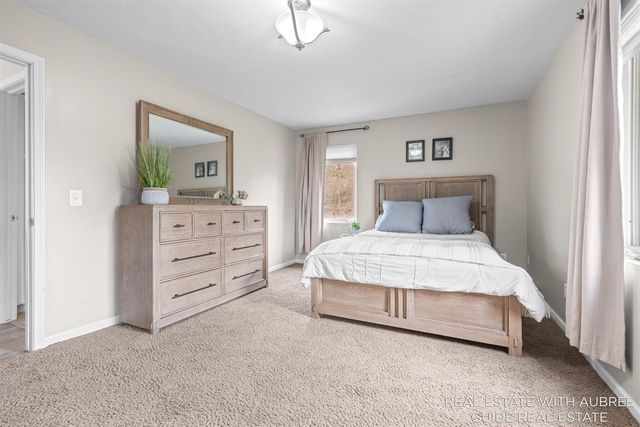 6948 Shady Knoll Drive, Caledonia, MI 49316