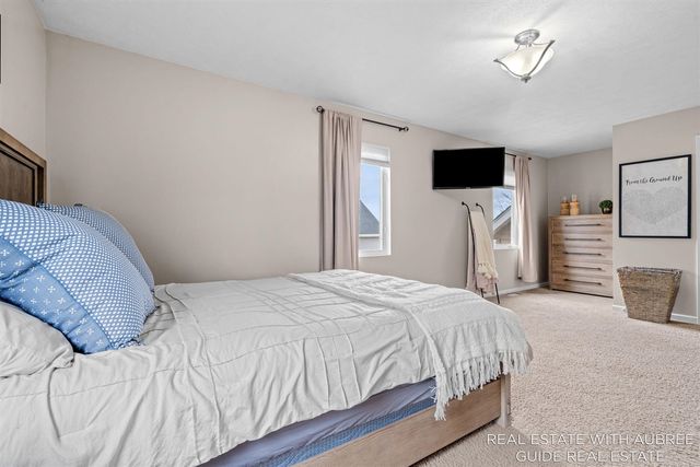 6948 Shady Knoll Drive, Caledonia, MI 49316