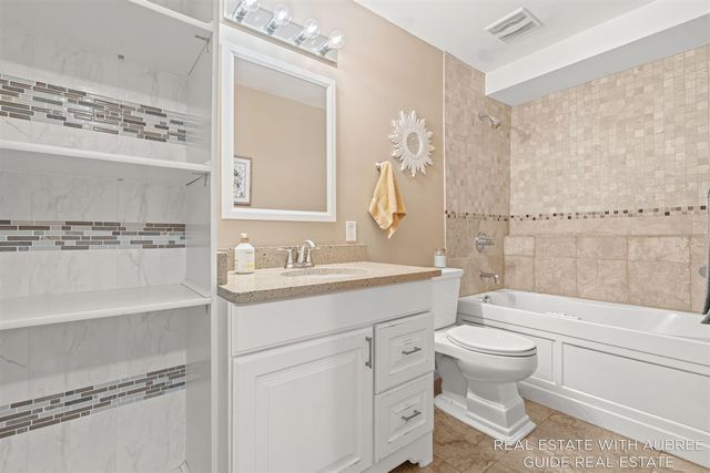 6948 Shady Knoll Drive, Caledonia, MI 49316