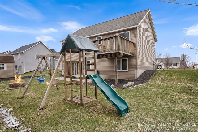 6948 Shady Knoll Drive, Caledonia, MI 49316