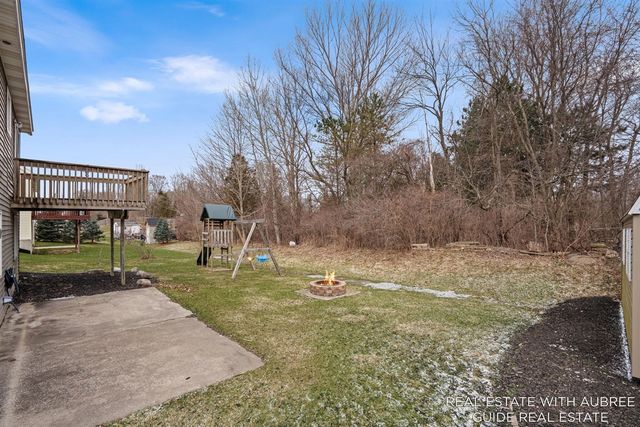 6948 Shady Knoll Drive, Caledonia, MI 49316