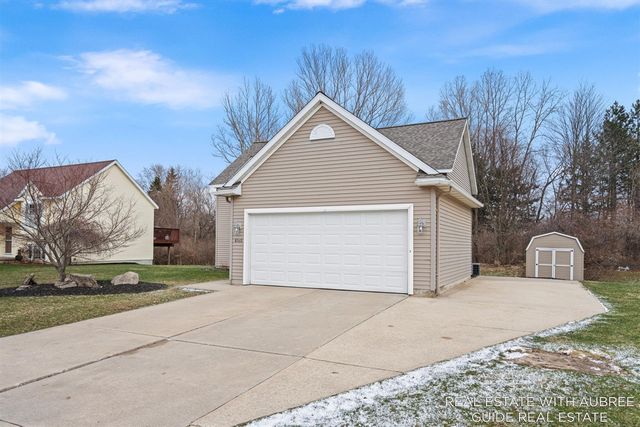 6948 Shady Knoll Drive, Caledonia, MI 49316