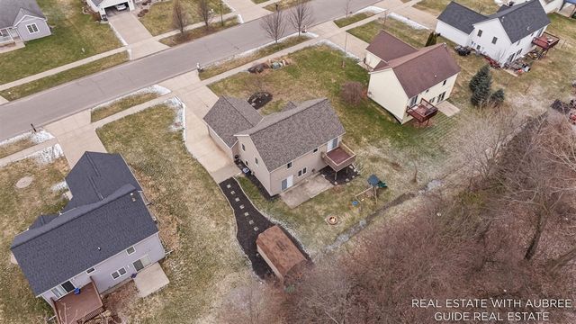 6948 Shady Knoll Drive, Caledonia, MI 49316