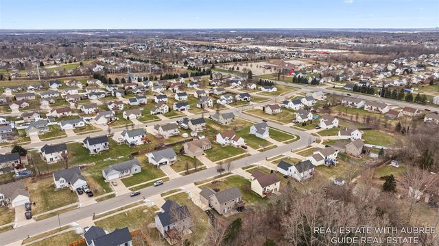 6948 Shady Knoll Drive, Caledonia, MI 49316