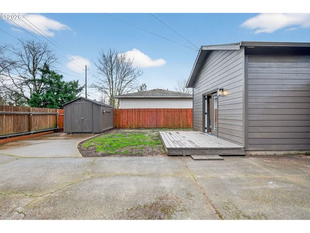 3505 G St, Vancouver, WA 98663
