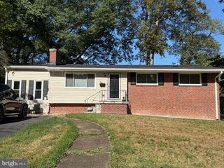 6910 FERN PL, Annandale, VA 22003