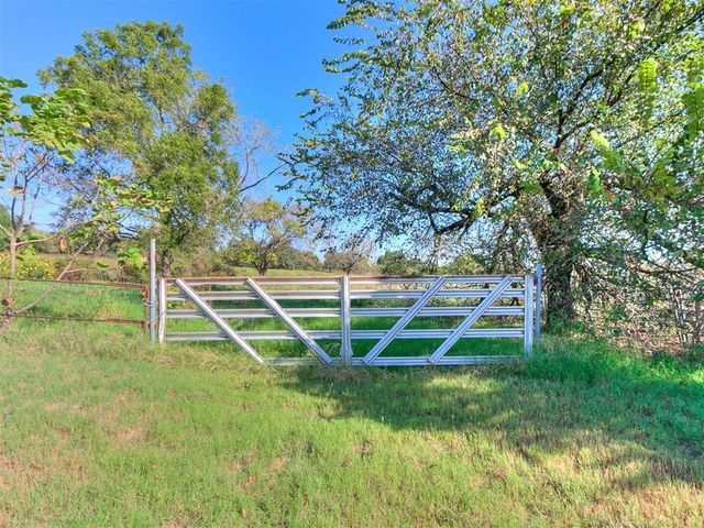 7801 E Indian Hills Road, Norman, OK 73026