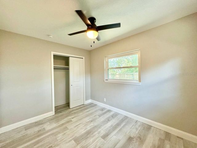 1918 E SHADOWLAWN AVENUE, Tampa, FL 33610