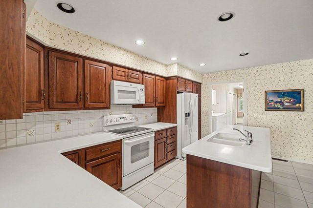 640 Cascade Hills Ridge Se, Grand Rapids Twp, MI 49546