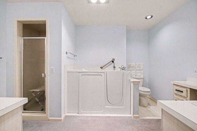 640 Cascade Hills Ridge Se, Grand Rapids Twp, MI 49546