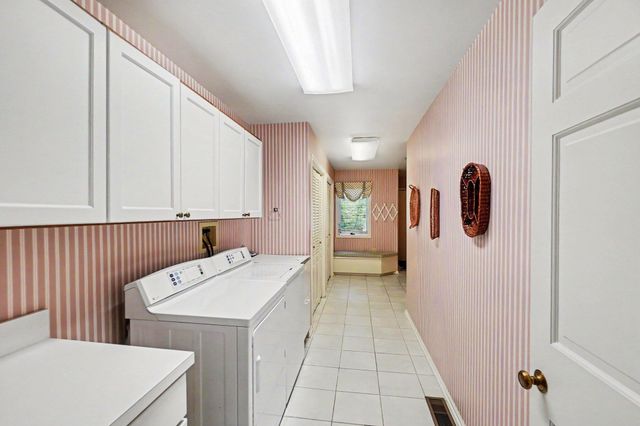640 Cascade Hills Ridge Se, Grand Rapids Twp, MI 49546