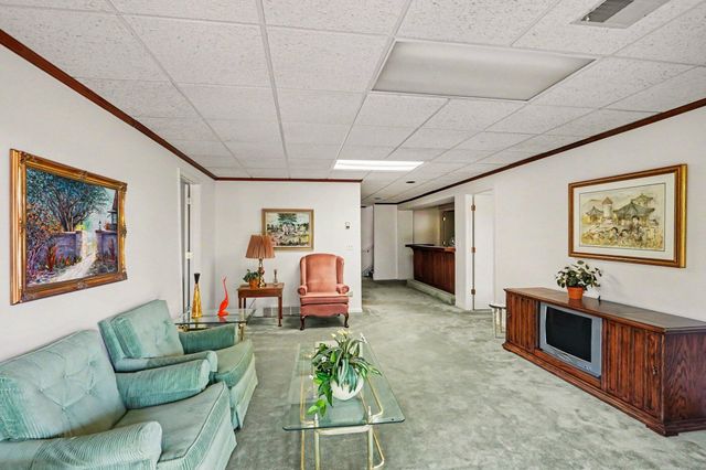640 Cascade Hills Ridge Se, Grand Rapids Twp, MI 49546