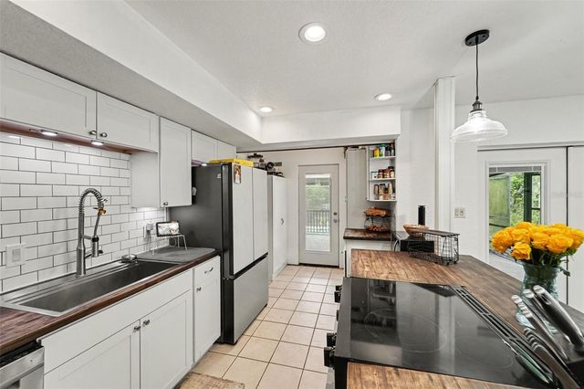 7238 HILLCREST STREET, Leesburg, FL 34748