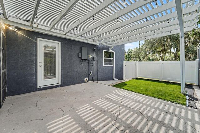 7238 HILLCREST STREET, Leesburg, FL 34748