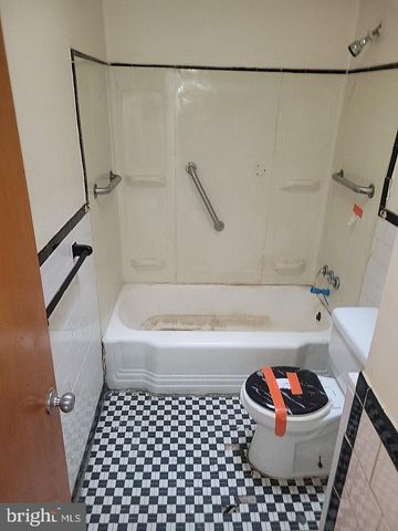 4921 GREENCREST RD, Baltimore, MD 21206