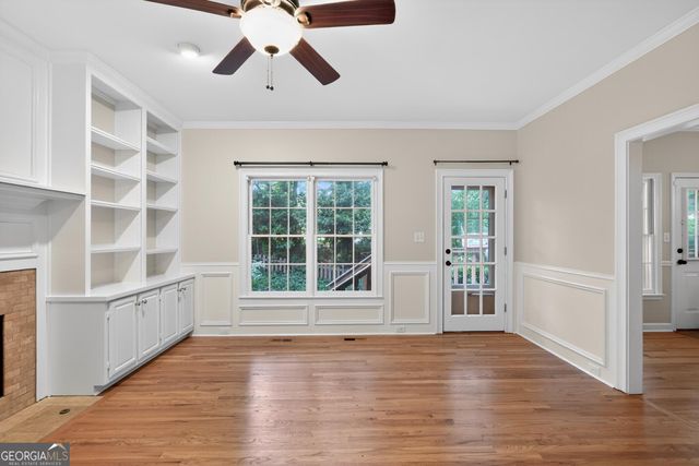 1227 Camden Hunt Drive, Lawrenceville, GA 30043