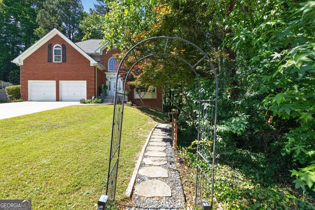 1227 Camden Hunt Drive, Lawrenceville, GA 30043