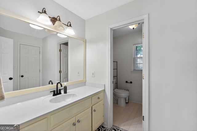 1227 Camden Hunt Drive, Lawrenceville, GA 30043