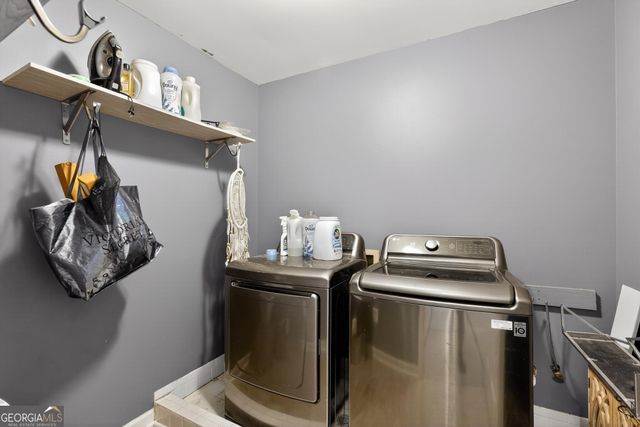 1227 Camden Hunt Drive, Lawrenceville, GA 30043